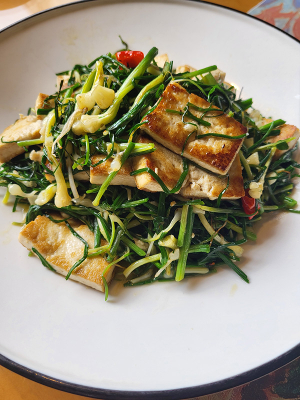 豆干炒野葱
