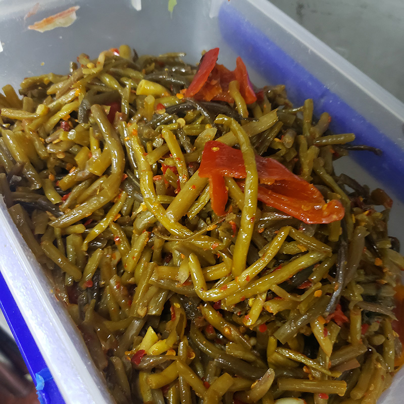 腌制红薯杆